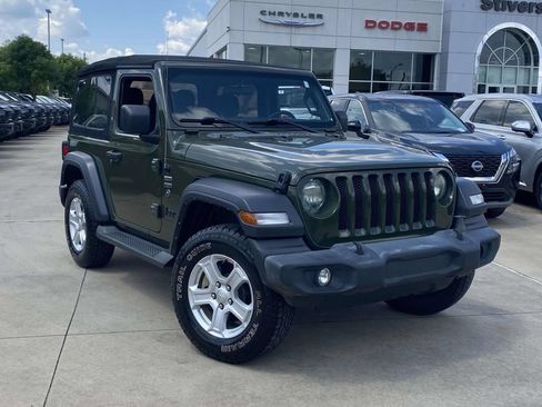 Used 2022 Jeep Wrangler Sport AWD/4WD image 30