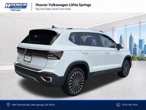 Certified 2025 Volkswagen Taos SE FWD image 25