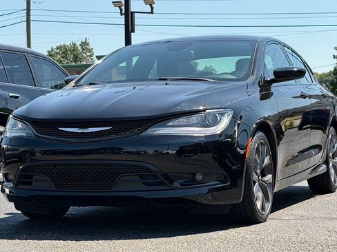 Used 2016 Chrysler 200 S w/ Comfort Group FWD image 13