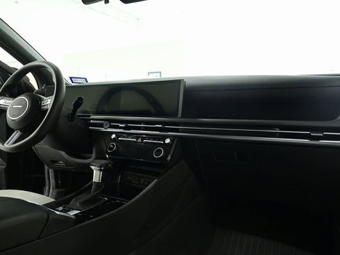 Used 2025 Hyundai Santa Cruz SEL image 14