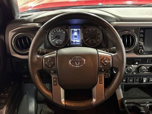 Used 2022 Toyota Tacoma TRD Off-Road w/ Technology Package image 27