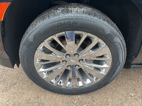 Used 2021 Chevrolet Tahoe High Country w/ Premium Package image 8