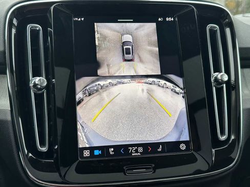 Used 2025 Volvo XC40 B5 Plus w/ Protection Package Premier image 26