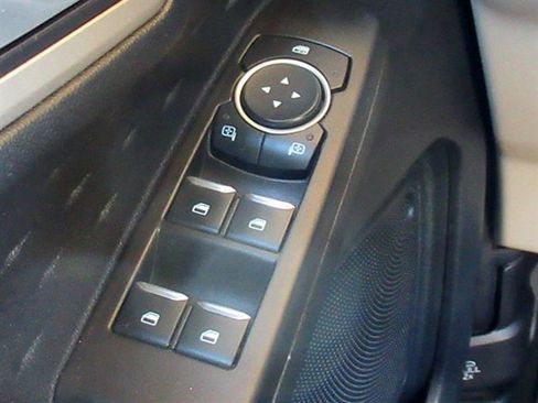 Used 2020 Ford Escape SEL image 30