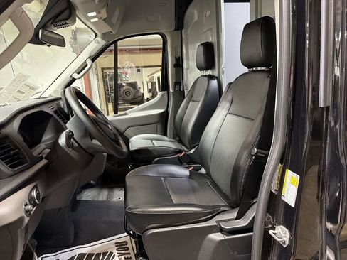 Used 2025 Ford E-Transit 148 High Roof image 13