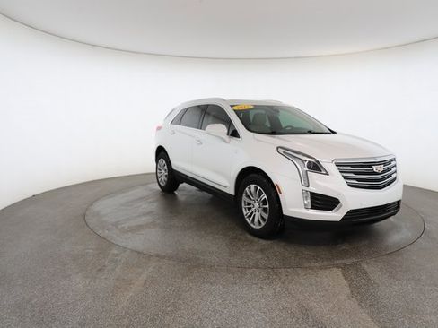 Used 2017 Cadillac XT5 Luxury w/ Driver Awareness Package image 27