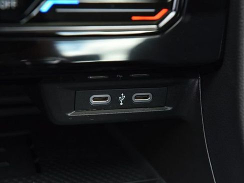 New 2026 Volkswagen Jetta SE FWD image 16