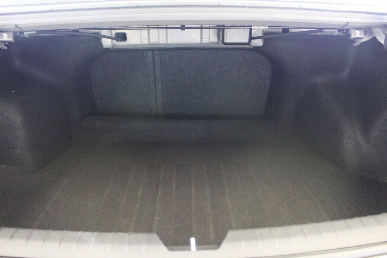 Used 2017 Kia Optima LX w/ Option Group 014 FWD image 13