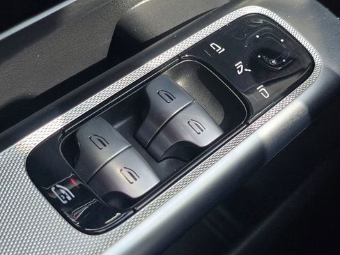 Certified 2026 Mercedes-Benz GLC 300 4MATIC image 29