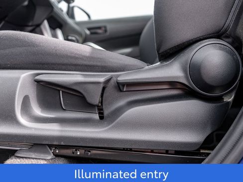 Used 2023 Toyota Corolla Cross LE AWD/4WD image 19