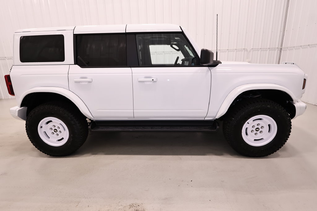 New 2026 Ford Bronco Heritage Edition AWD/4WD image 2