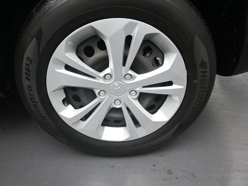 Used 2024 Chevrolet Trax LS w/ Driver Confidence Package FWD image 10