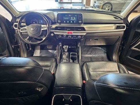 Used 2020 Kia Telluride S w/ S 8 Passenger Seating Package AWD/4WD image 9