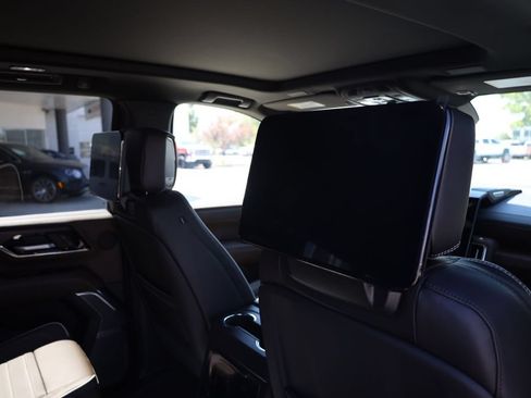 New 2026 GMC Yukon XL Denali Ultimate AWD/4WD image 19