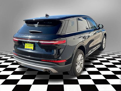 Used 2023 Lincoln Corsair AWD image 6