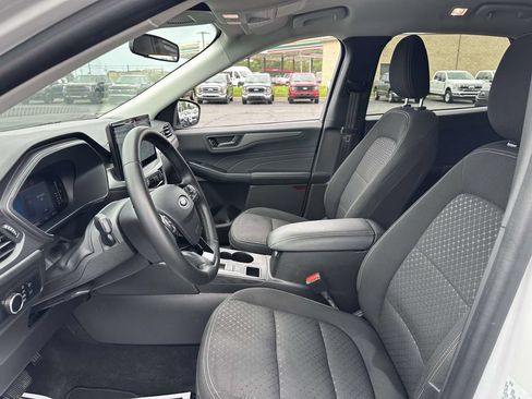Used 2023 Ford Escape Active w/ Tech Pack #1 AWD/4WD image 10