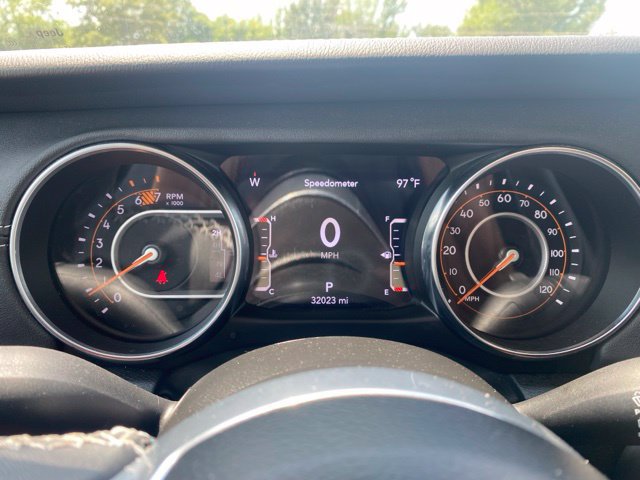 Used 2023 Jeep Wrangler Unlimited Sahara w/ Cold Weather Group AWD/4WD image 19