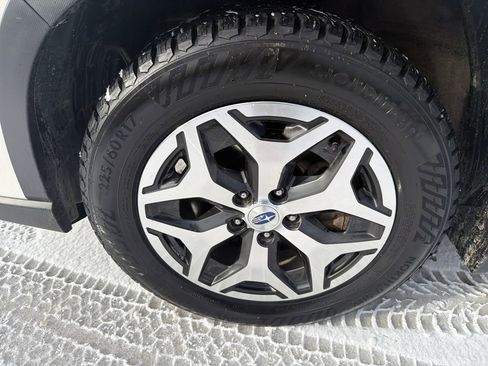 Used 2024 Subaru Forester Premium image 4