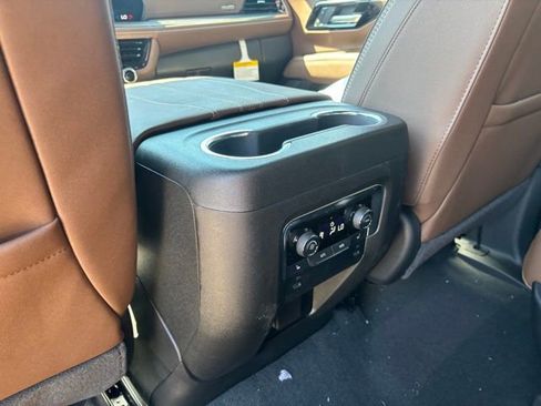 New 2026 Chevrolet Tahoe High Country AWD/4WD image 21