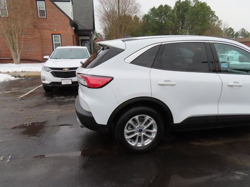 Used 2022 Ford Escape SE w/ Convenience Package image 7