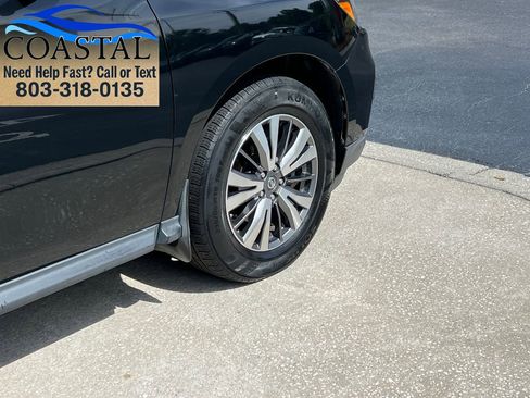 Used 2017 Nissan Pathfinder SL w/ SL Tech Package FWD image 32