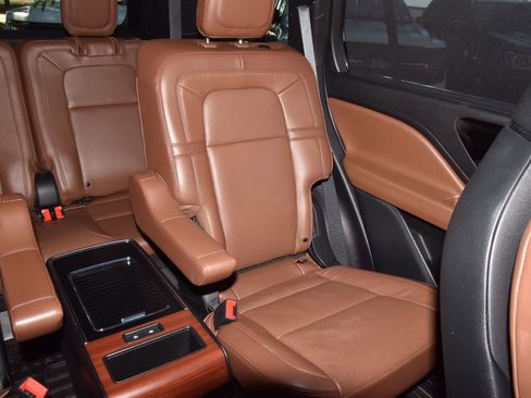 Used 2022 Lincoln Aviator Reserve w/ Equipment Group 201A AWD/4WD image 24