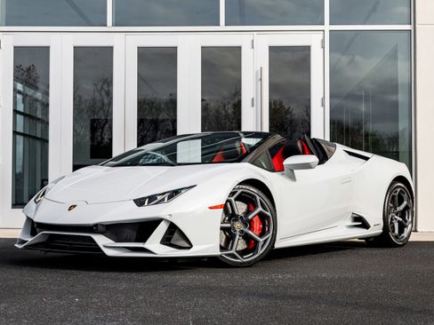 Used 2024 Lamborghini Huracan EVO image 5