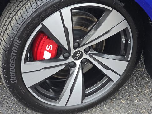 Certified 2025 Audi SQ5 Prestige w/ Prestige Package image 14