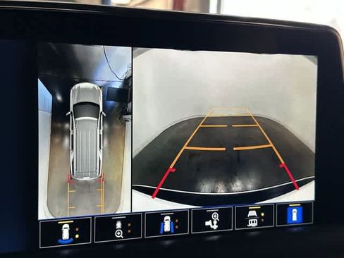 Used 2022 Chevrolet Tahoe Z71 w/ Z71 Off-Road Package image 15