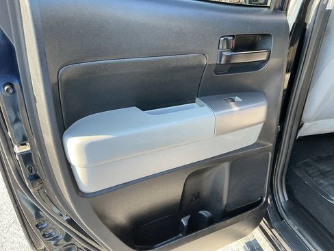 Used 2013 Toyota Tundra 4x4 Double Cab w/ Tow Pkg image 23