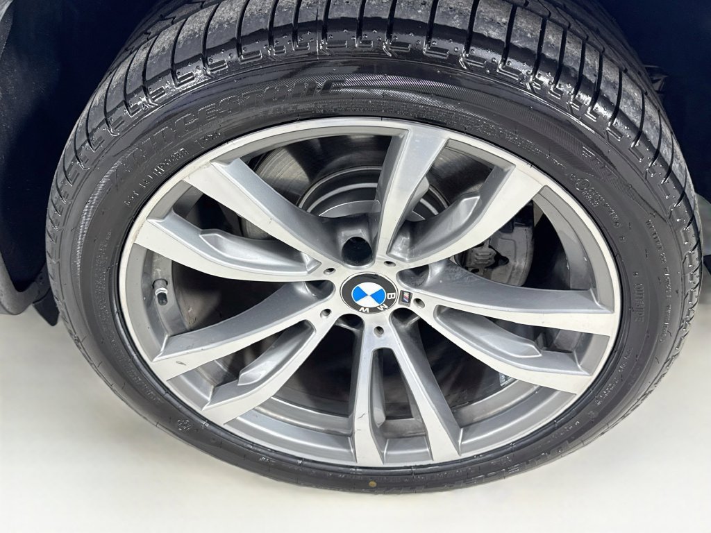 Used 2017 BMW X5 xDrive50i AWD/4WD image 43