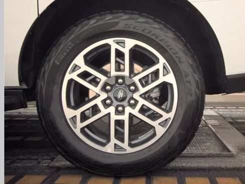Used 2025 Ford Expedition Max Active AWD/4WD image 2