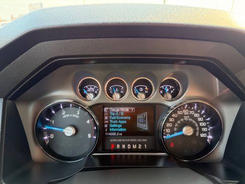 Used 2016 Ford F250 Lariat w/ Lariat Ultimate Package AWD/4WD image 25