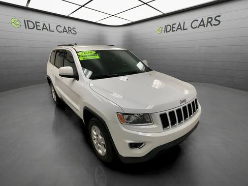 Used 2016 Jeep Grand Cherokee Laredo w/ Quick Order Package 23E RWD image 3