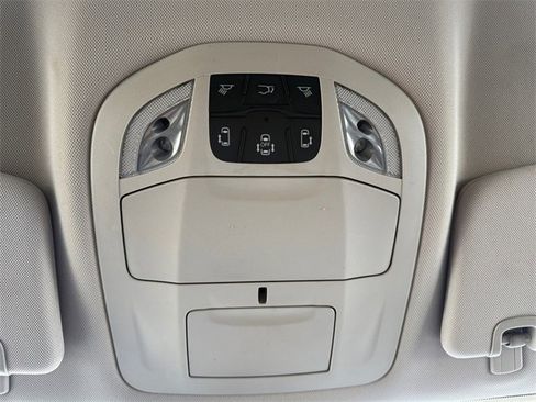 Used 2020 Chrysler Voyager Lxi image 26