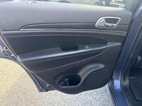 Used 2021 Jeep Grand Cherokee Limited X image 21