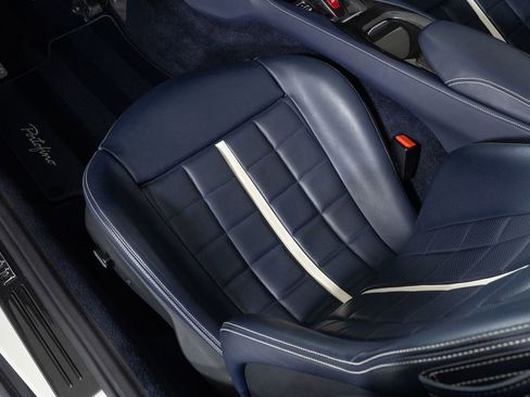 Used 2019 Ferrari Portofino image 46