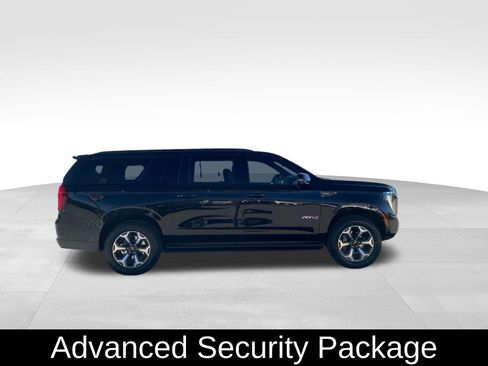 Used 2025 GMC Yukon XL AT4 Ultimate image 4