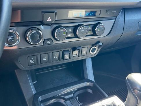 Used 2021 Toyota Tacoma TRD Off-Road w/ Technology Package AWD/4WD image 22