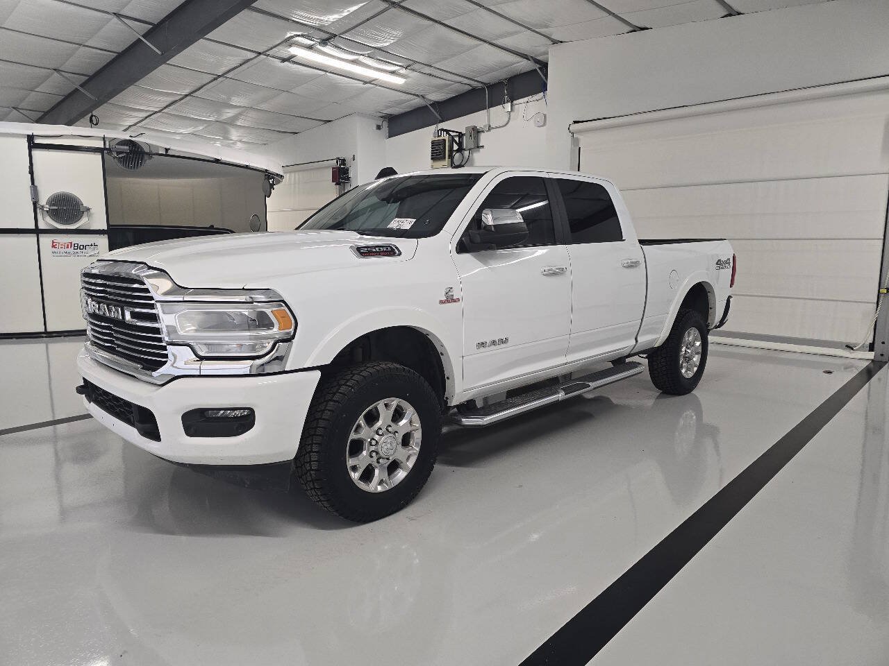 Used 2022 RAM 2500 Laramie AWD/4WD image 3