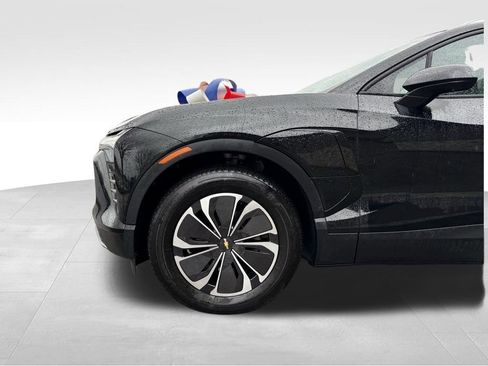 Used 2024 Chevrolet Blazer EV LT image 9