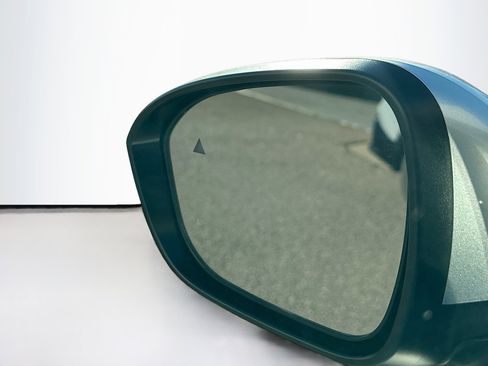 Used 2024 Mitsubishi Outlander SE Black Edition image 16