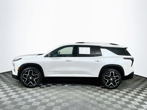 Used 2025 Chevrolet Traverse High Country FWD image 5