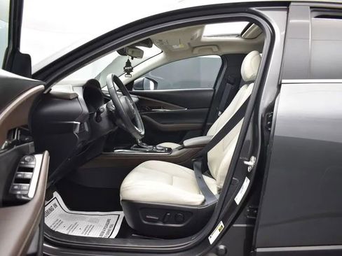 Used 2023 MAZDA CX-30 AWD 2.5 S w/ Premium Package image 14