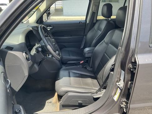 Used 2016 Jeep Patriot High Altitude AWD/4WD image 10