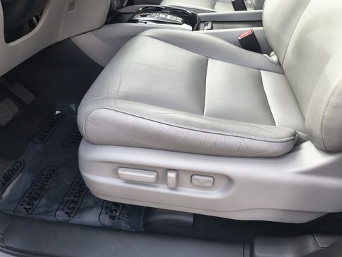 Used 2017 Honda Pilot Touring image 26
