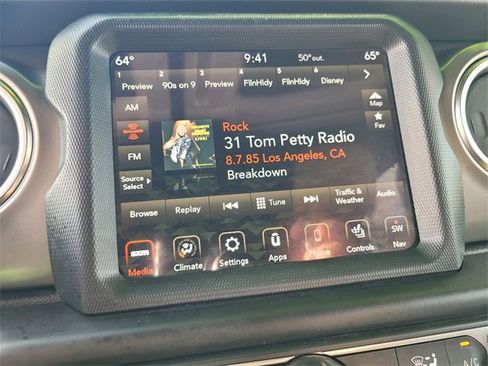 Used 2019 Jeep Wrangler Unlimited Rubicon image 24