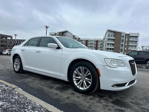 Used 2020 Chrysler 300 Touring L w/ Quick Order Package 2EF image 14