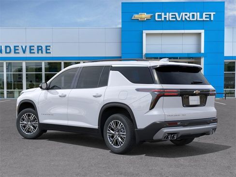 New 2026 Chevrolet Traverse LT w/ Driver Confidence Package image 3