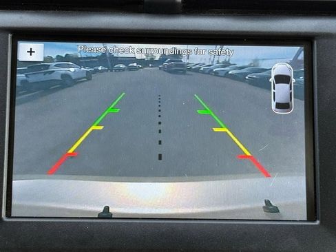 Used 2017 Ford Fusion SE w/ Fusion SE Technology Package image 28